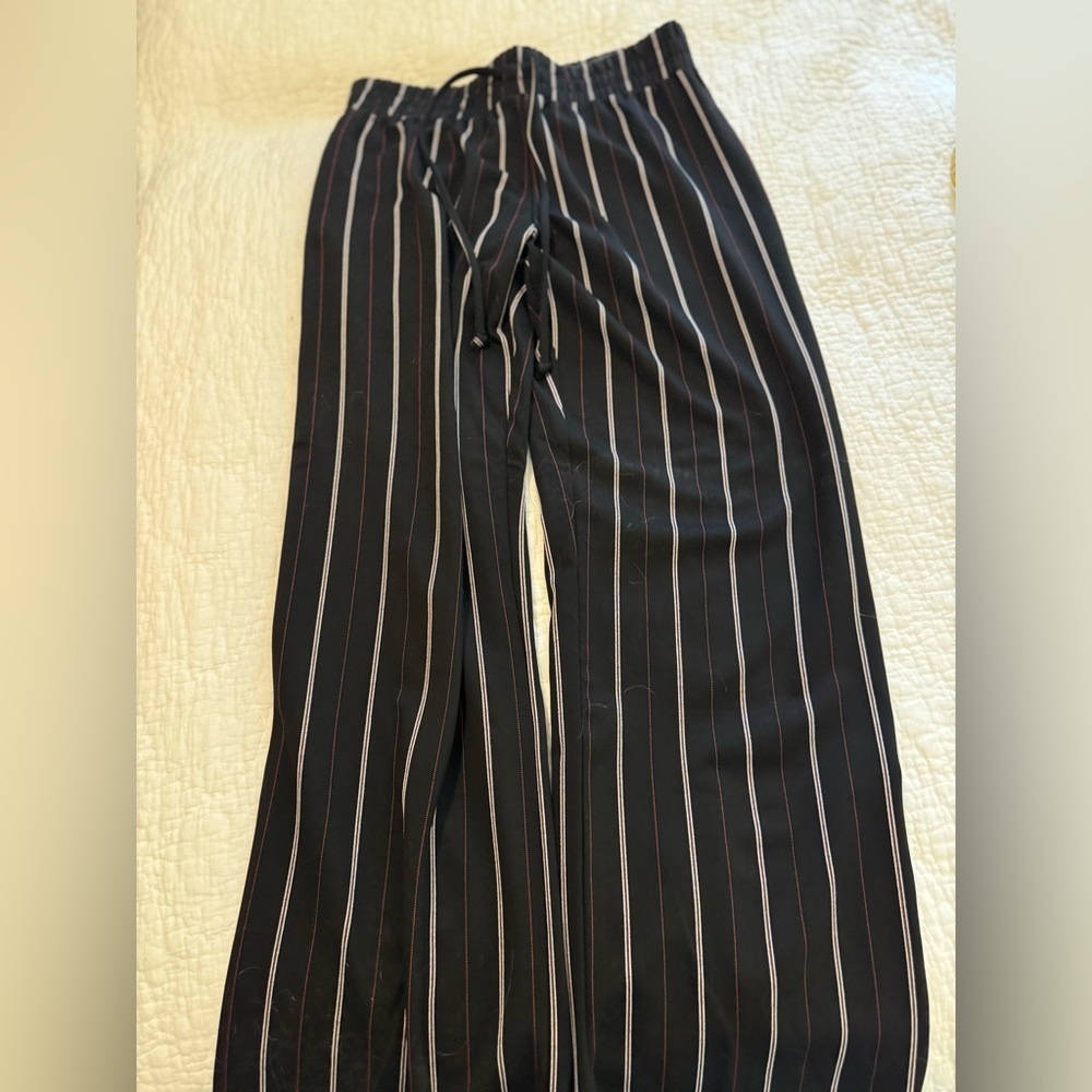 Zac & Rachel Dress Pants pull on wide leg elastic waist. Size M black /red